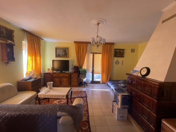 Velence, Mandula utca, 146 m2-es, csal�di h�z, 3+1 szob�s, kiv�l�