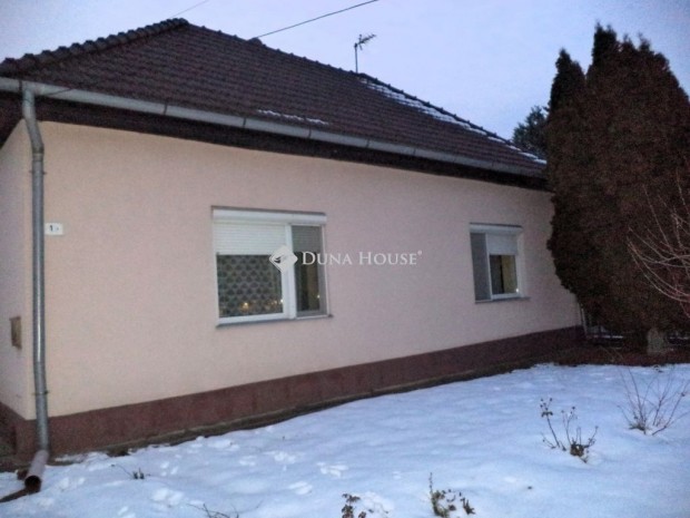 Velencei elad� 125 nm-es h�z