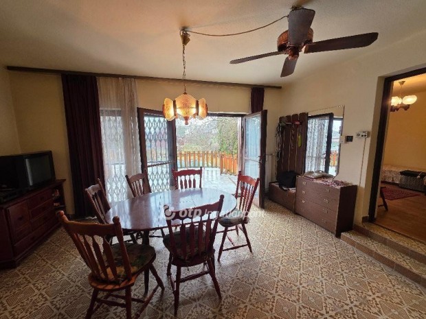 Velencei elad� 164 nm-es h�z