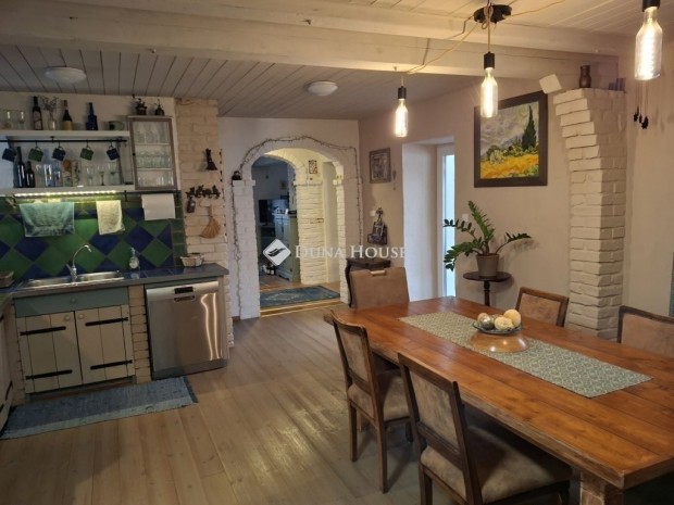 Velencei elad� 190 nm-es h�z