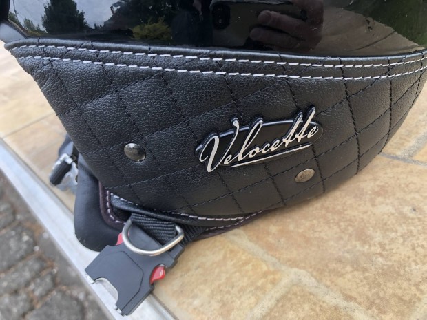 Velocette Classica bukósisak eladó