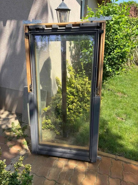 Velux tetőtéri ablak