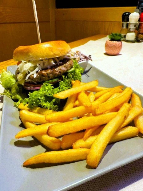 Vend�gl�t� egys�g Strandon - Vide�