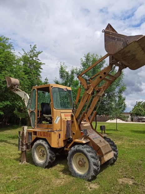 Venieri markolo rakodo minikotro árokáso bobcat yanmar kubota elado