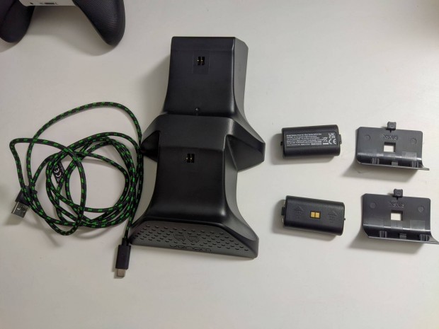 Venom Twin Docking Station - Xbox Series és One kontrollerekhez