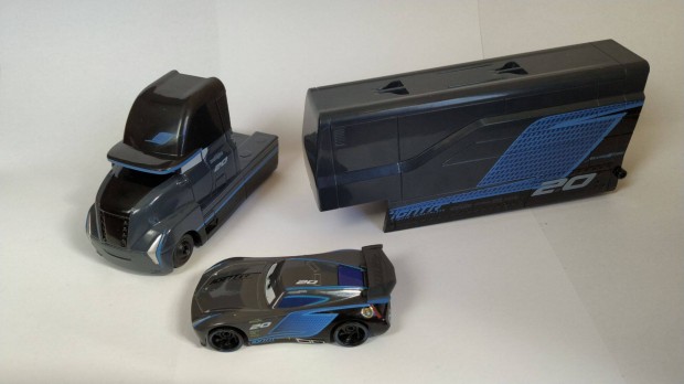 Verdk Mack + Vihar Jackson aut Cars kamion s kisaut (23,5cm)