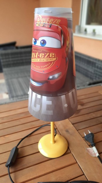 Verdák Villám Mcqueen asztali lámpa