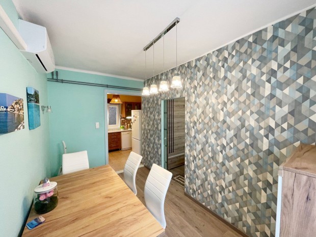 Veresegyház, Tópart / családi ház / tégla / 4 szoba / 90 m