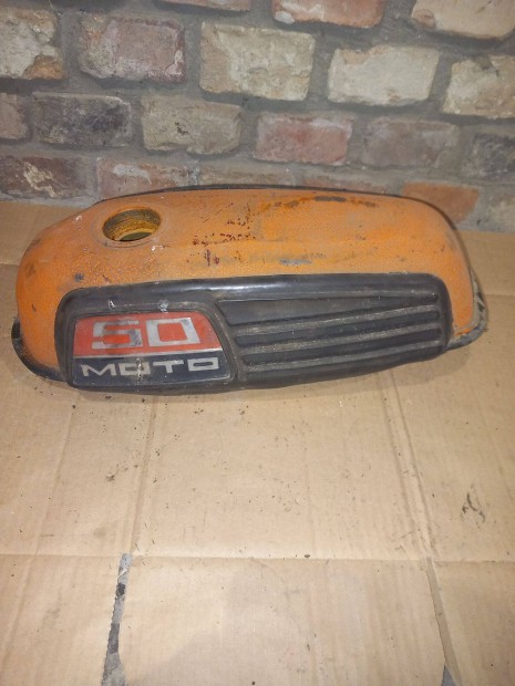 Verhovina 5 �zemanyag tank