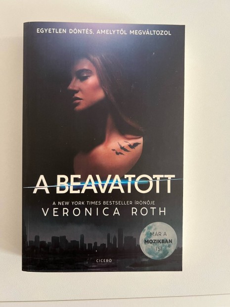 Veronica Roth - A Beavatott knyv