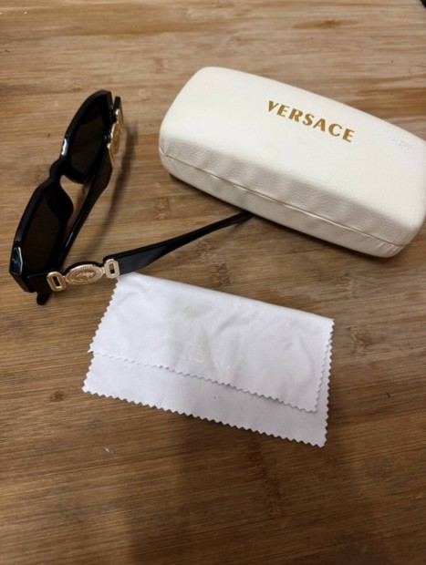 Versace napszemveg 