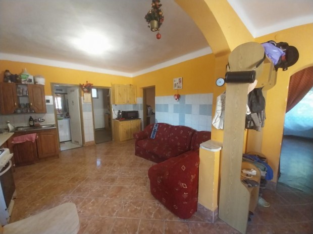 V�rteskethely, 3 szob�s  csal�di h�z elad�