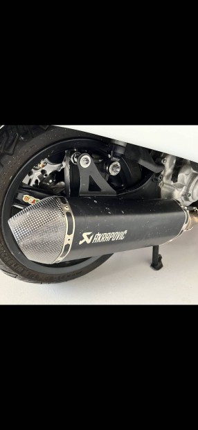 Vespa 300 Gts Akrapovic