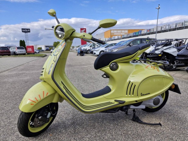 Vespa 946 Bunny 12 Hnap Garancia ABS