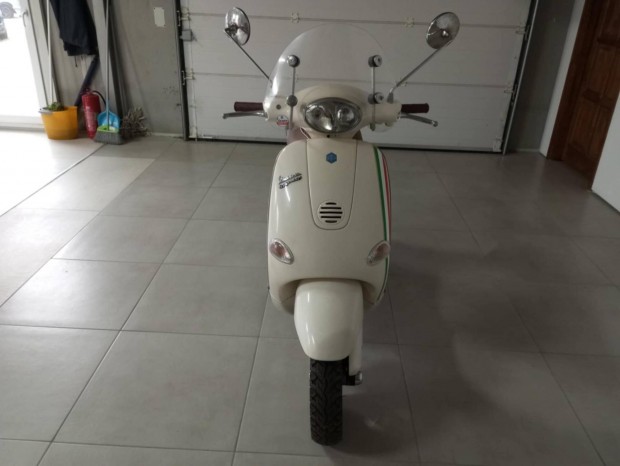 Vespa Egyb ET4 125