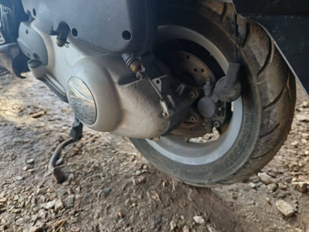 Vespa GT200 alkatr�szk�nt