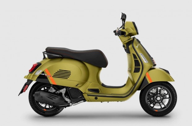 Vespa GTS 125 Super Sport 2025-�s modell Rendel...