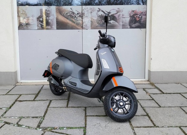 Vespa GTS 300 Super Sport 2024-as modell Rendel...