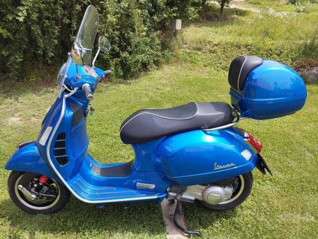 Vespa GTS 300 i.e. super elad