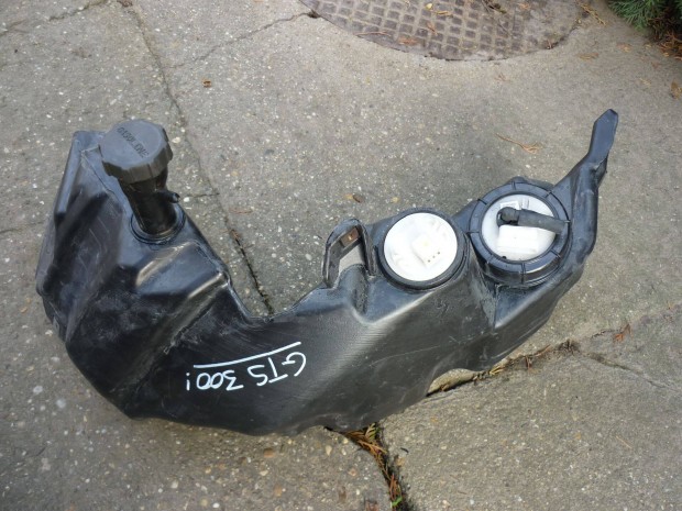 Vespa GTS 300 tank zemanyag tank benzin tank