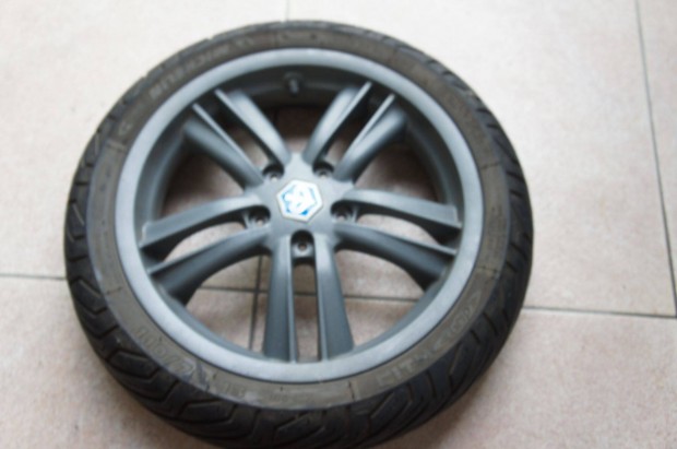 Vespa GTS Piaggio MP3 MP 3 kerk felni prban 13 colos 13"