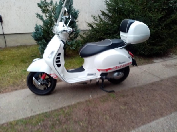 Vespa GTS Super 300ie