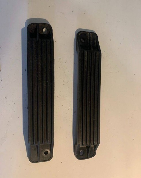 Vespa GTS akkumulátor akksi aku akku leszorító rögzító
