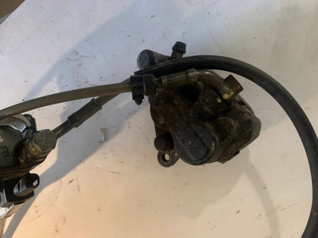 Vespa GTS első fék féknyereg főfékmunkahenger fékmunkahenger