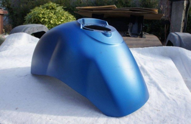 Vespa GTS első sárvédő szép állapot