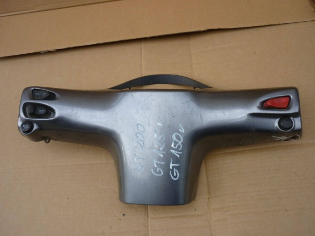 Vespa GT mszerfal idom kapcsolkkal