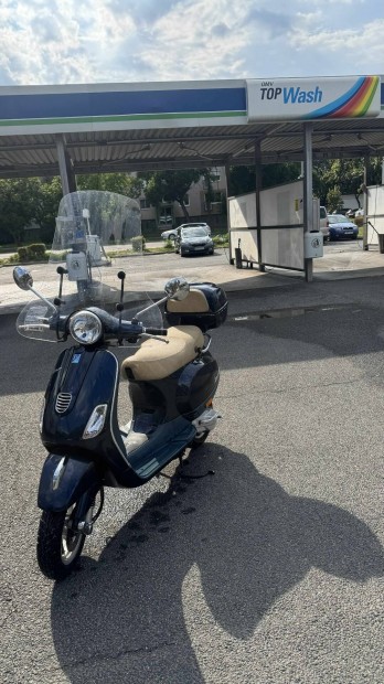 Vespa LX50 jó állapotú (2013)