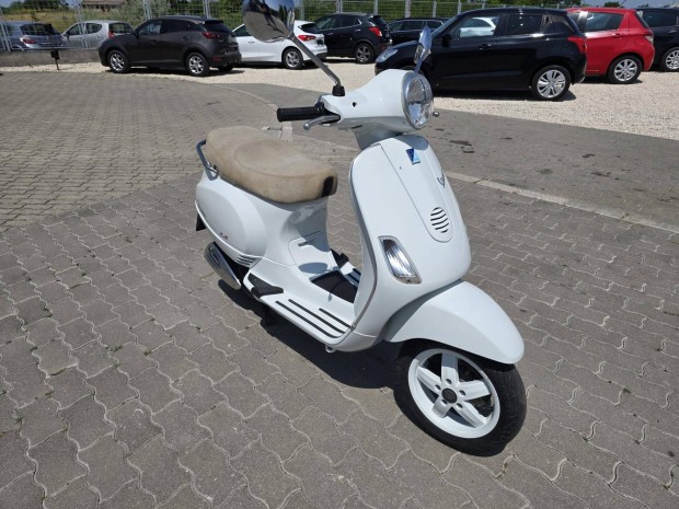 Vespa LX 125 151 CM3. 9 KW