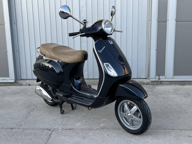 Vespa LX 125 ..