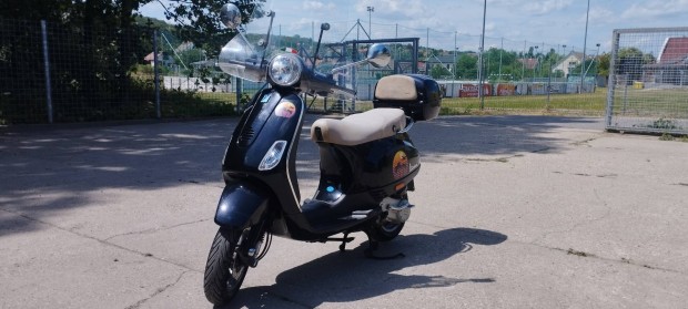 Vespa LX 50 4T elad 