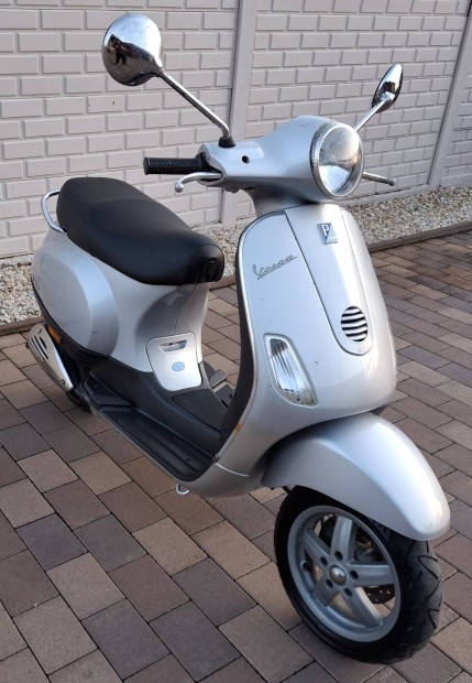 Vespa LX 50 jszer Gyri 8290km