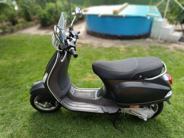 Vespa LX 50 robog