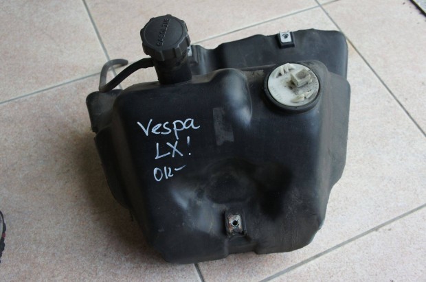Vespa LX tank üzemanyag tank