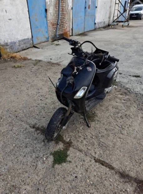 Vespa Lx 125 bontott alkatr�szek