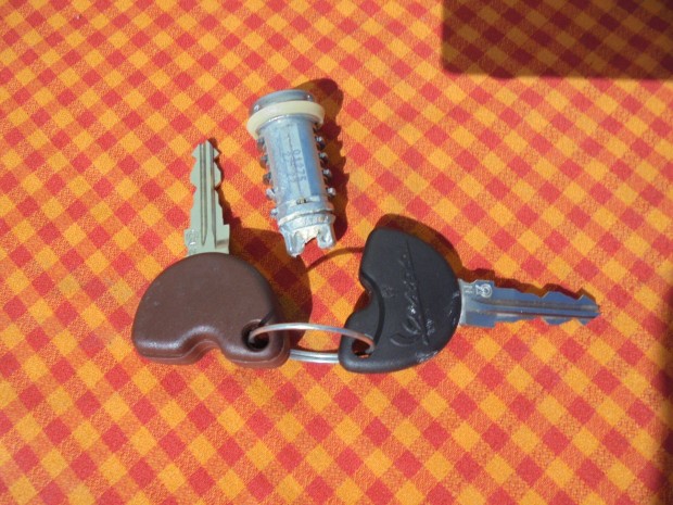 Vespa Piaggio kpl zárbetét vadi új eladó