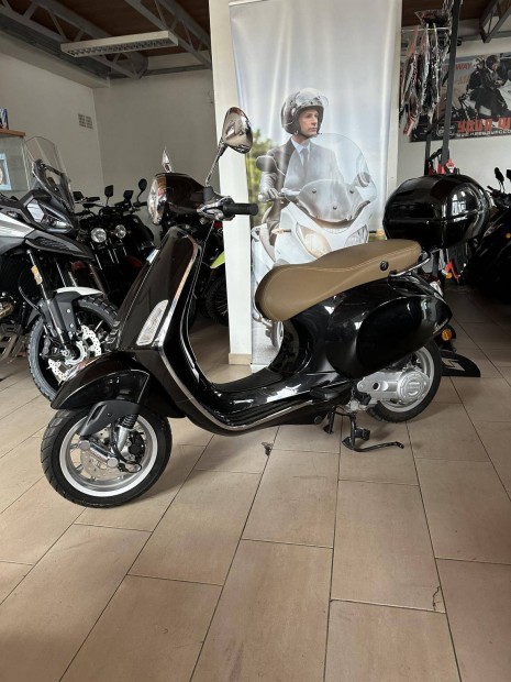 Vespa Primavera 50 4T Mo.-i/1.-tulaj/67Km/!!!!/...
