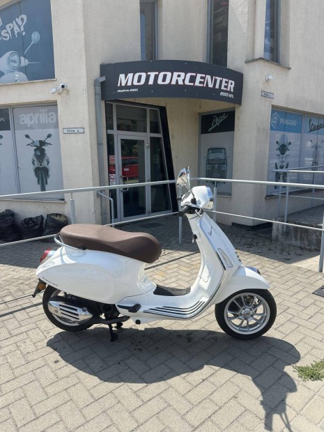 Vespa Primavera 50 4T Mo.-i/1.-tulaj/Gyári álla...