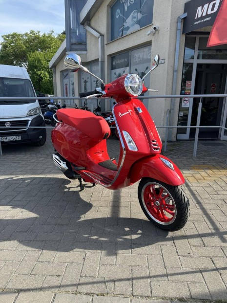 Vespa Primavera 50 4T RED Mo.-i/1.-tulaj/Gyári/...
