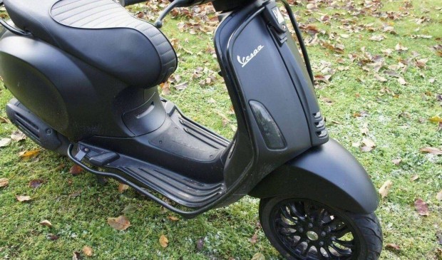 Vespa Primavera Sprint bukócső cső bukókeret keret szép állapotban