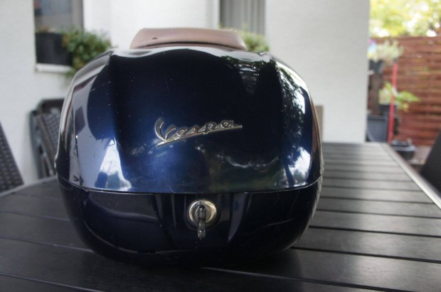 Vespa Primavera Sprint hátsó doboz csomagtartó