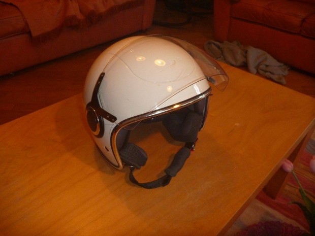 Vespa VJ bukósisak L méret újszerű, plexi, napszemüveg