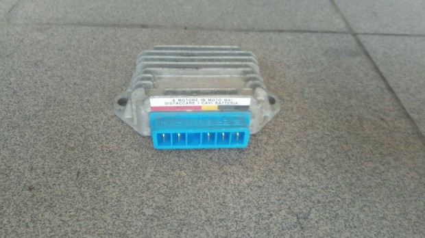 Vespa et4 125 feszültségszabályozó