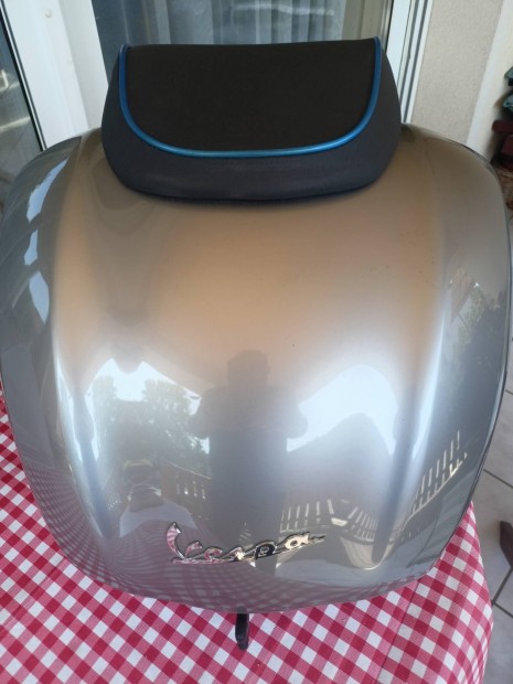 Vespa gyri hts zrhat doboz 