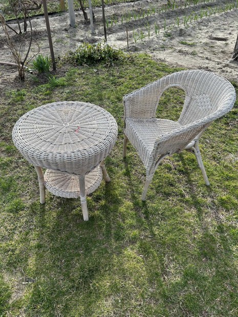 Vesszrattan kerti btor 