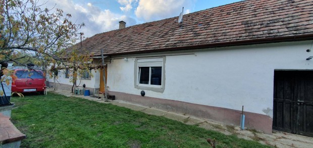 Veszpr�m V�rmegye Kissz�l�s Elad� H�z