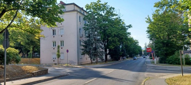 Veszpr�mi 3 szob�s �jszer� t�glalak�s z�ld �vezetben kiad�